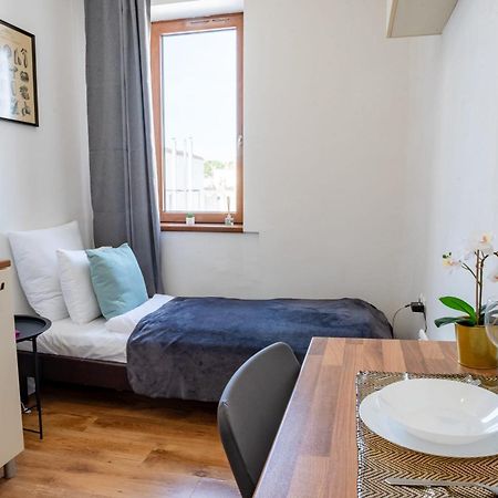 Central - Bright - Calm Studio For Solo Travellers Budapest Exterior photo